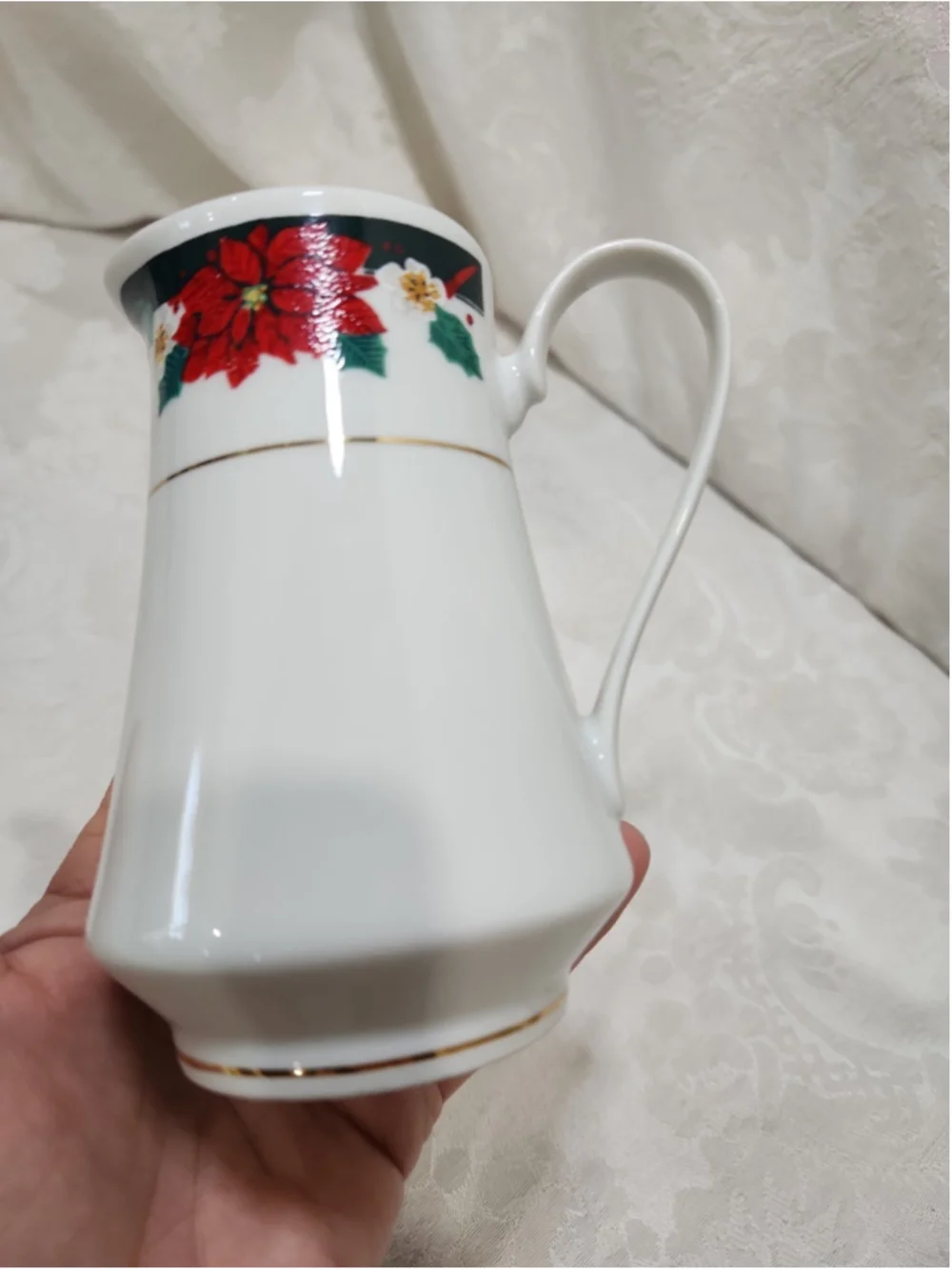 Tienshan DECK THE HALLS Creamer 4.5